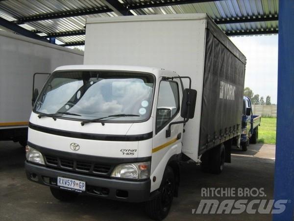 Toyota Dyna 7105 Tents