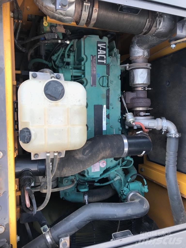 Volvo EC 250 E Kāpurķēžu ekskavatori