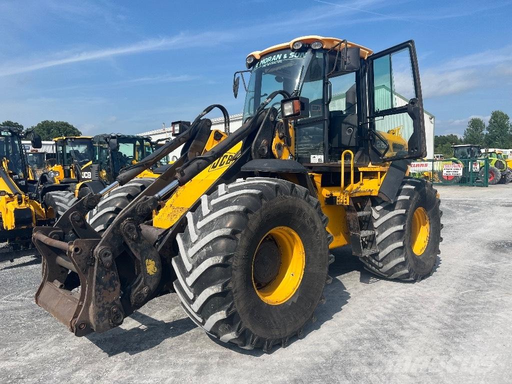 JCB 426 E Iekrāvēji uz riteņiem