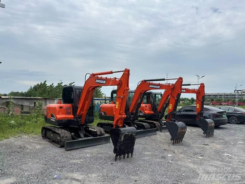 Doosan DX60-9 Mini ekskavatori < 7 t