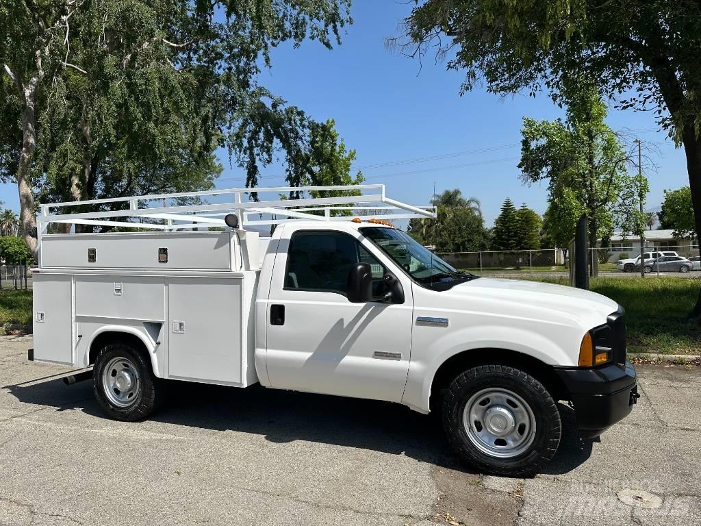 Ford F 350 Vieglais kravas automobilis/izkraušana no sāniem