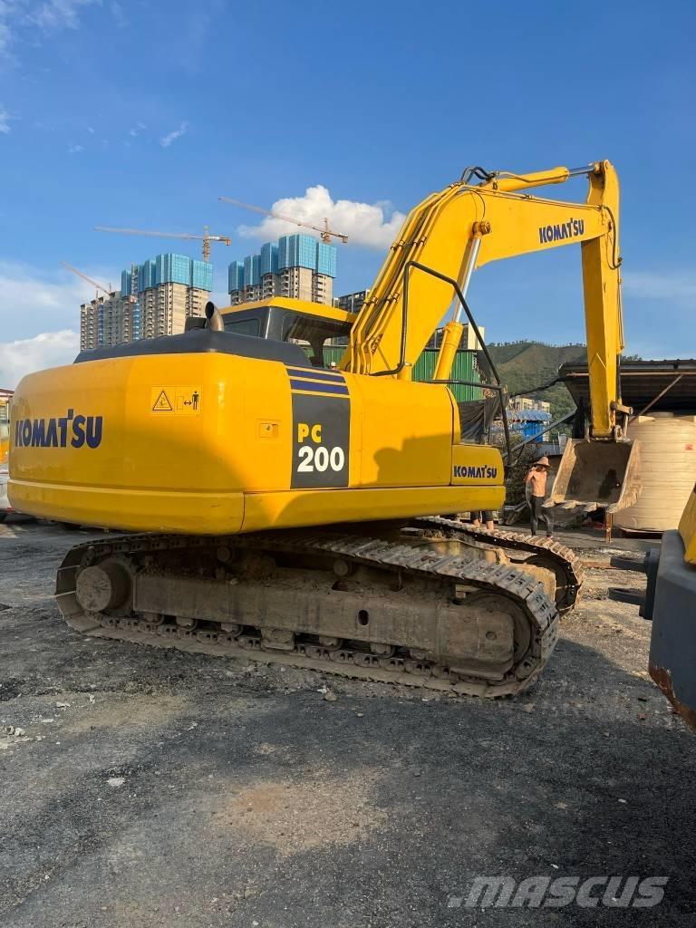 Komatsu PC 200-7 Kāpurķēžu ekskavatori