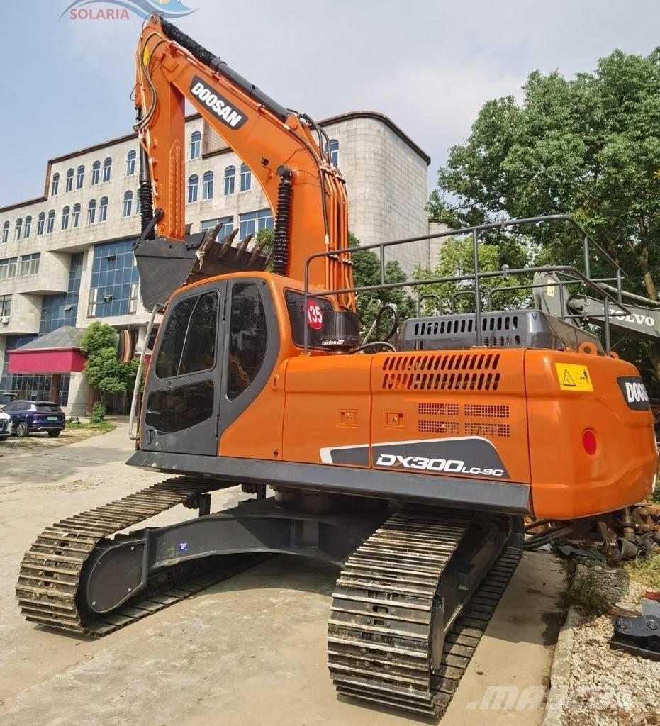 Doosan DX 300 LC Kāpurķēžu ekskavatori
