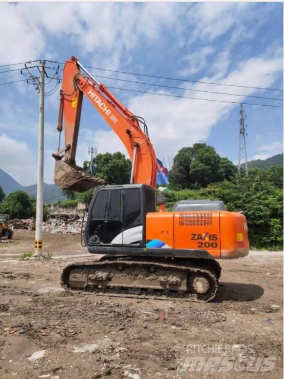 Hitachi EX 200-5 Kāpurķēžu ekskavatori