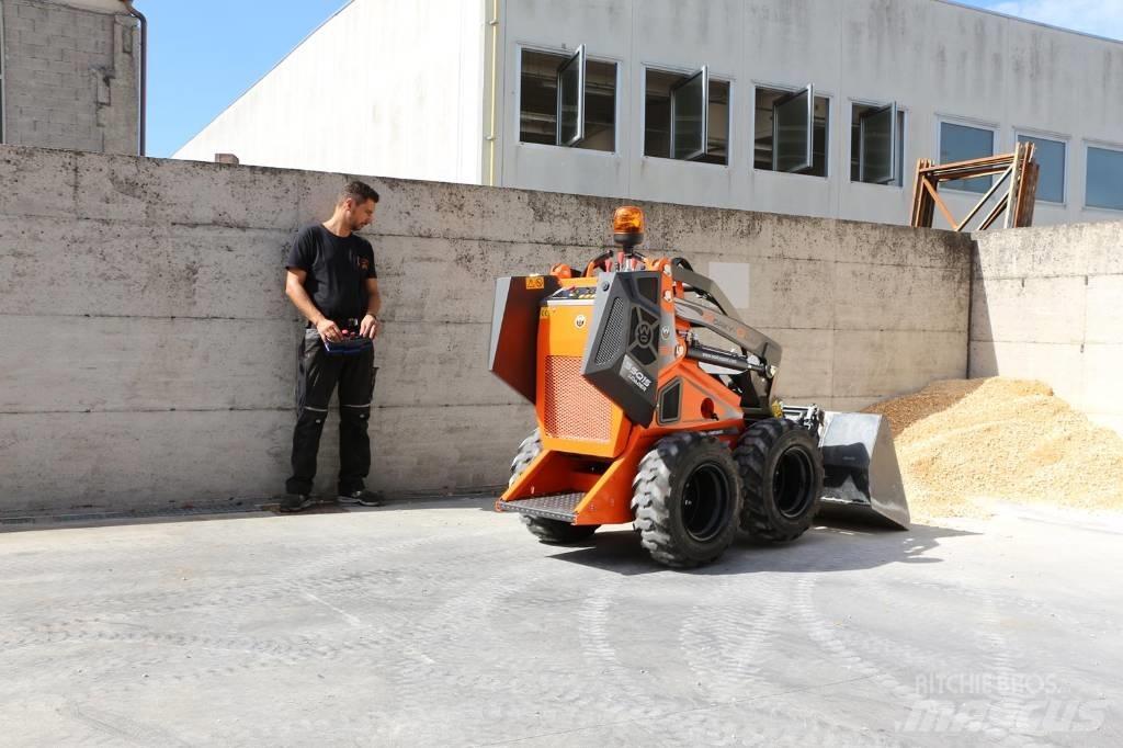  Worky Quad Minilader Mini iekrāvēji