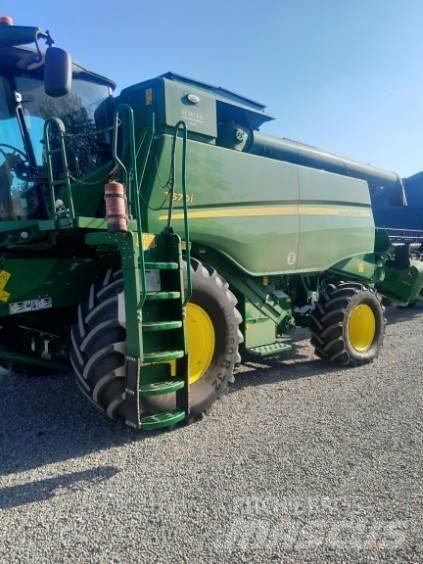 John Deere T 670 i Ražas novākšanas kombaini