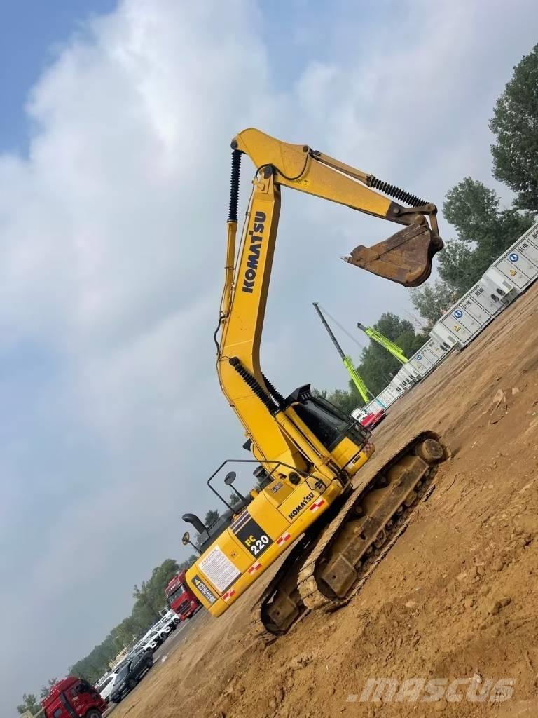 Komatsu pc220-8 Kāpurķēžu ekskavatori