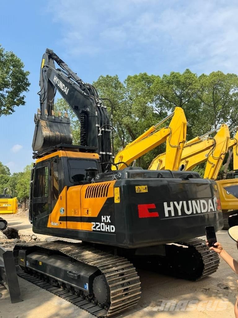 Hyundai HX220HD Vidēja lieluma ekskavatori 7 t - 12 t