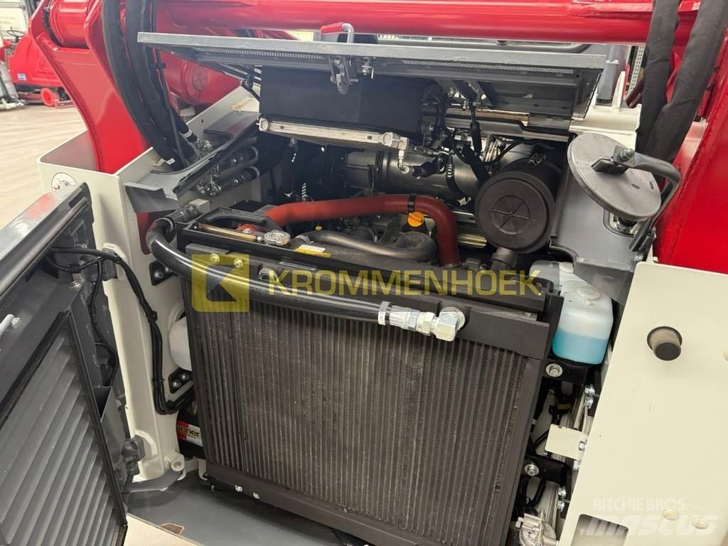 Takeuchi TL 12V-2 Lietoti riteņu kompaktiekrāvēji