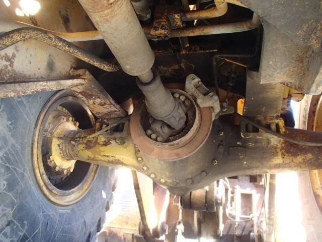 Komatsu WA 450 Iekrāvēji uz riteņiem