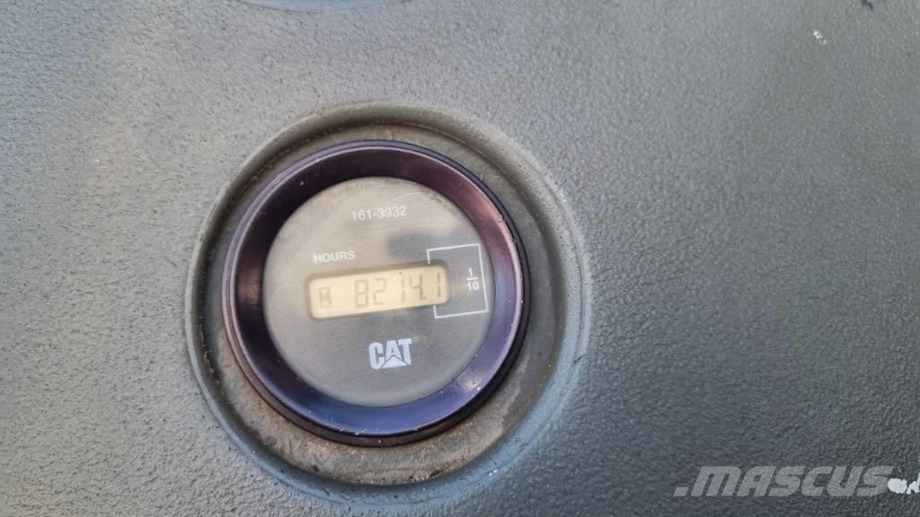 CAT 432 D Ekskavatori-iekrāvēji