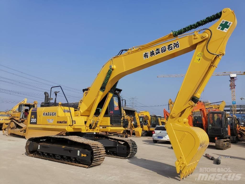 Komatsu PC 200-8 Vidēja lieluma ekskavatori 7 t - 12 t