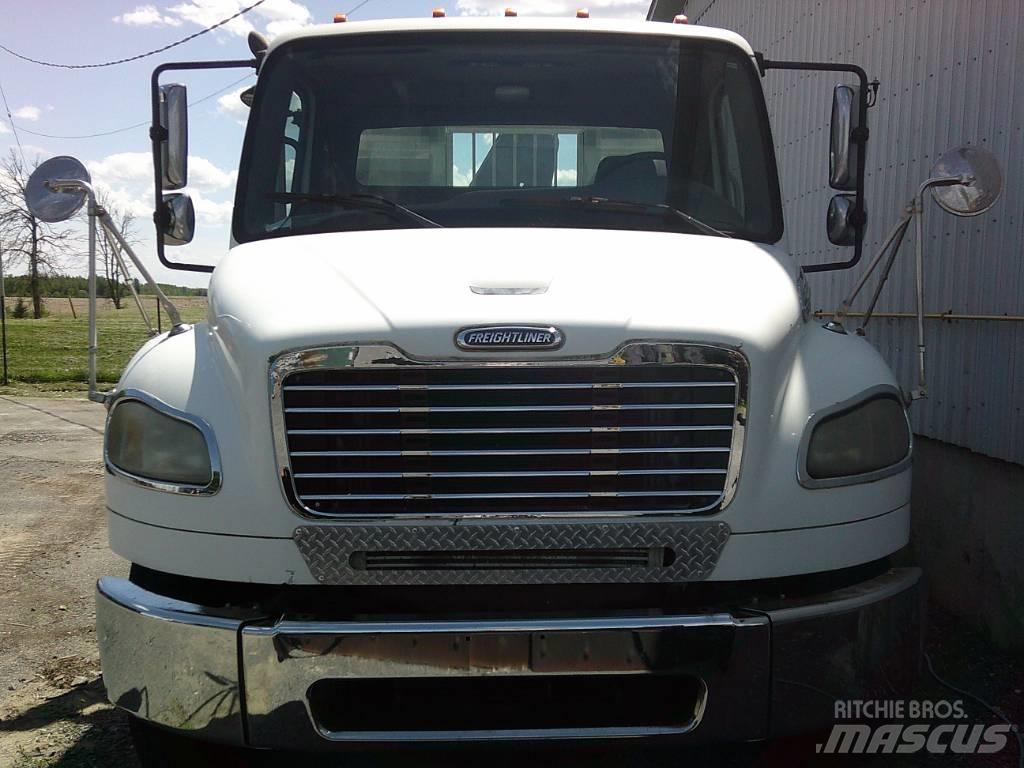 Freightliner M2 Šasija ar kabīni