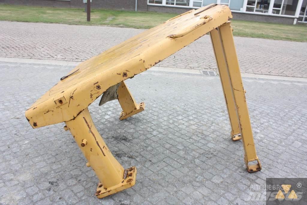 CAT D8N O-rops cab Kabīnes un interjers