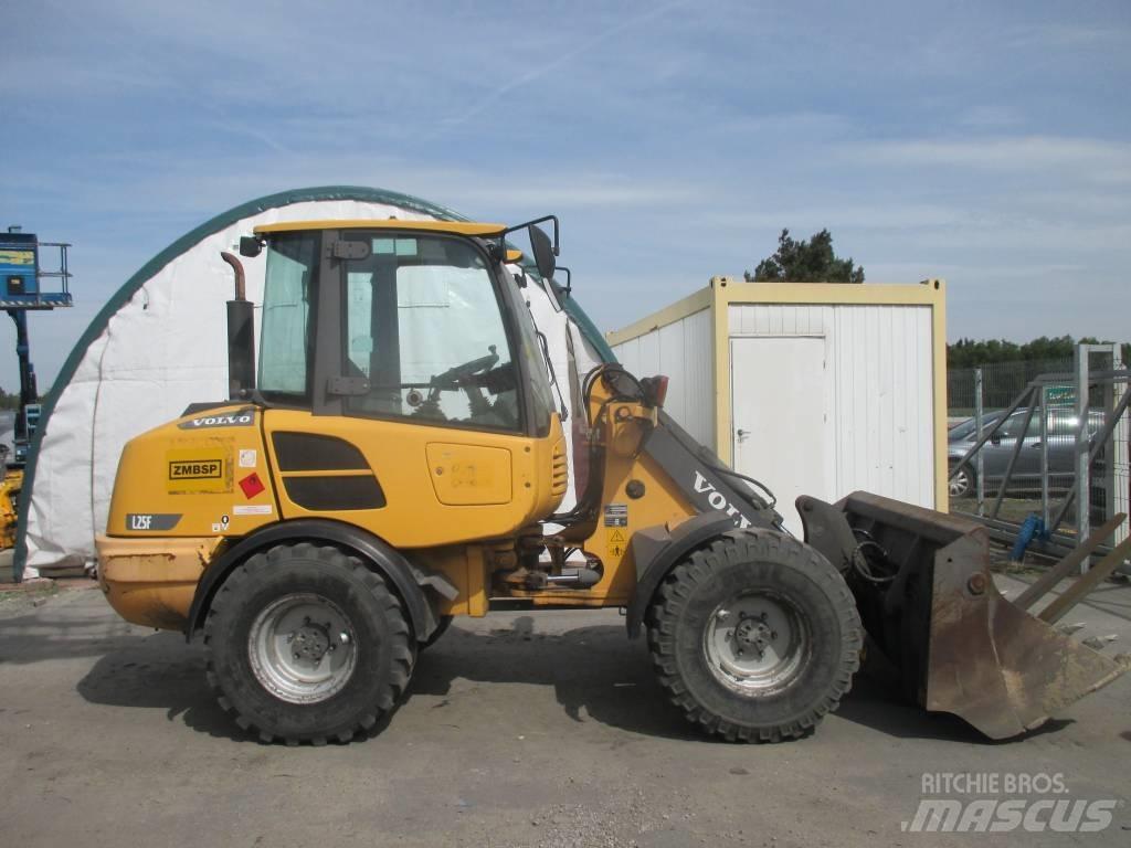 Volvo L 25 F Iekrāvēji uz riteņiem