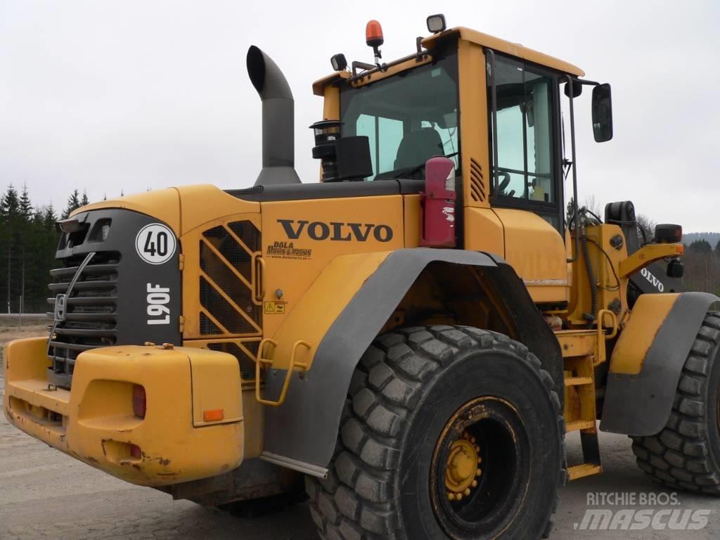 Volvo L 90 F Iekrāvēji uz riteņiem