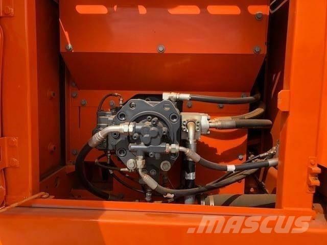 Doosan dx225 Kāpurķēžu ekskavatori