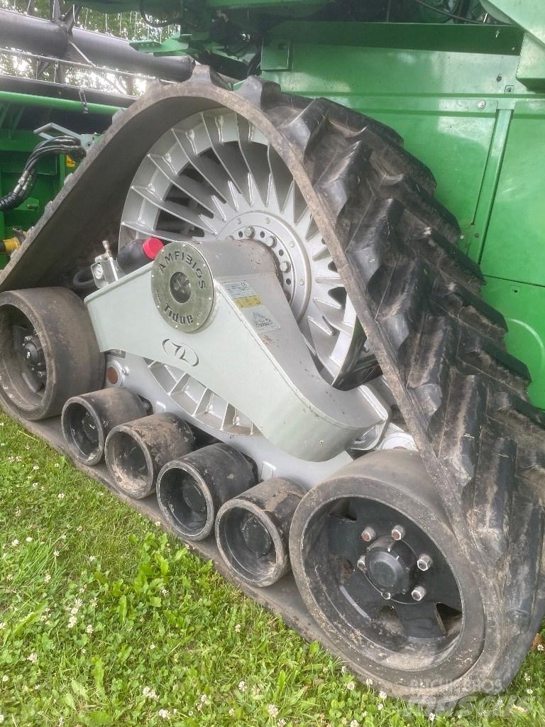 John Deere T 660 i Ražas novākšanas kombaini