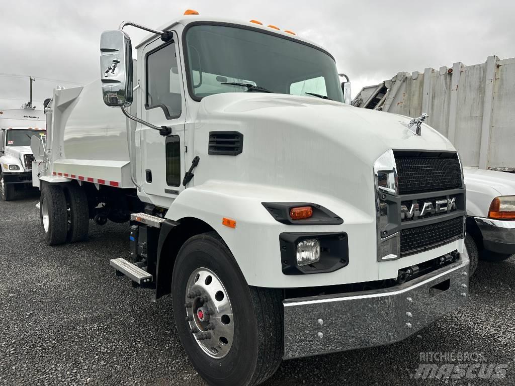 Mack MD7 Atkritumu izvešanas transports
