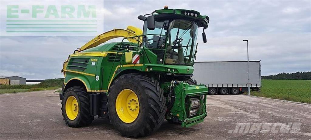 John Deere 8400 Lopbarības novācēji