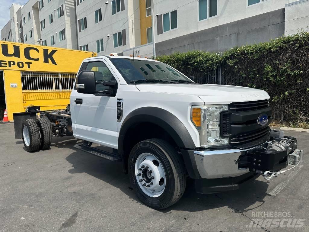Ford F 550 Šasija ar kabīni