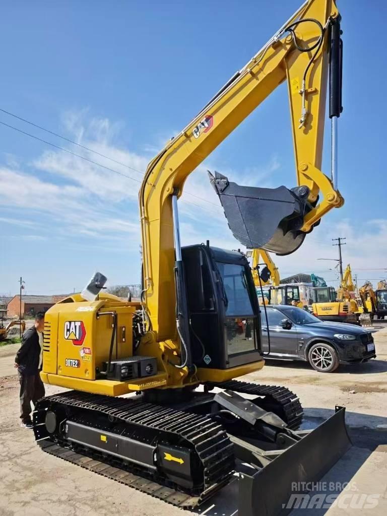 CAT 307E2 Kāpurķēžu ekskavatori