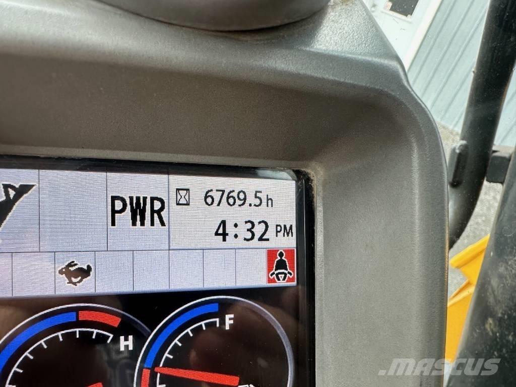 John Deere 75G Kāpurķēžu ekskavatori