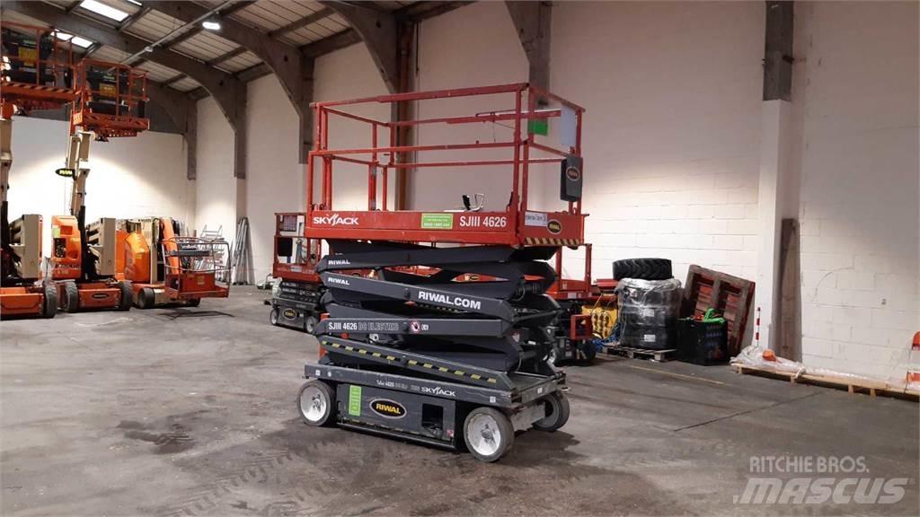 SkyJack SJIII4626 Šķerveida pacēlāji