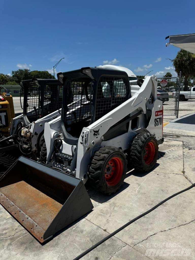 Bobcat S570 Lietoti riteņu kompaktiekrāvēji