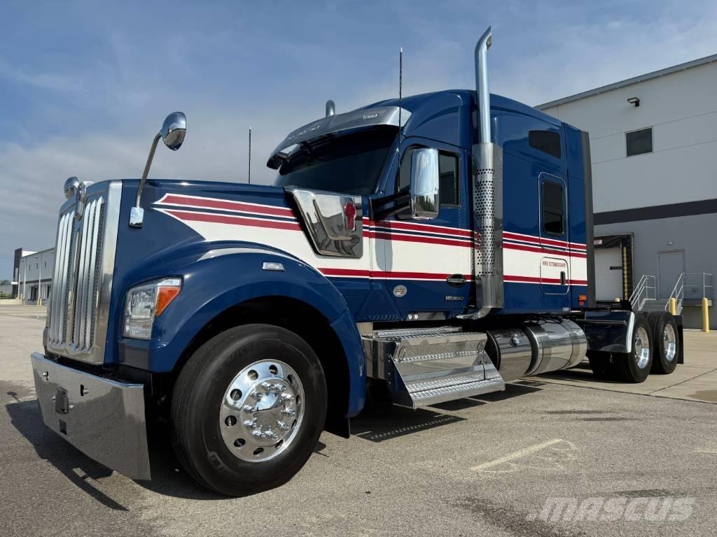 Kenworth W 990 Vilcēji
