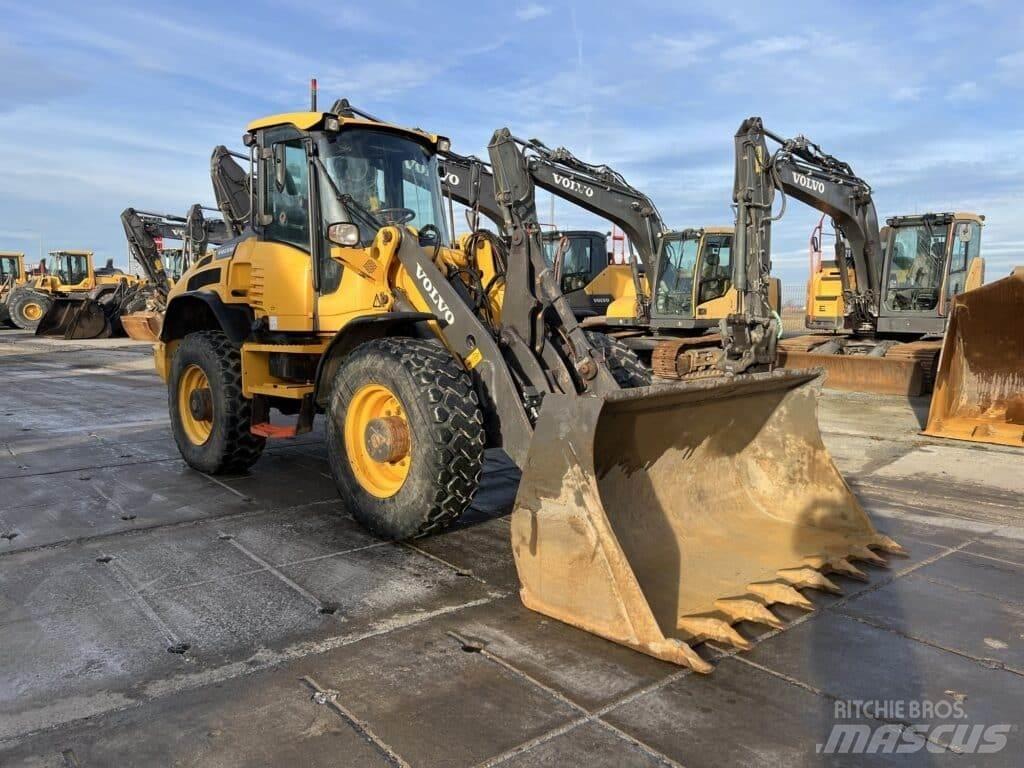 Volvo L45H Lietoti riteņu kompaktiekrāvēji