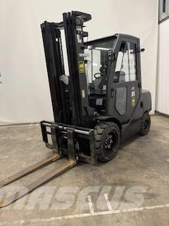 Hangcha CPCD35-XW97F Tehnika ar dīzeļa dzinēju