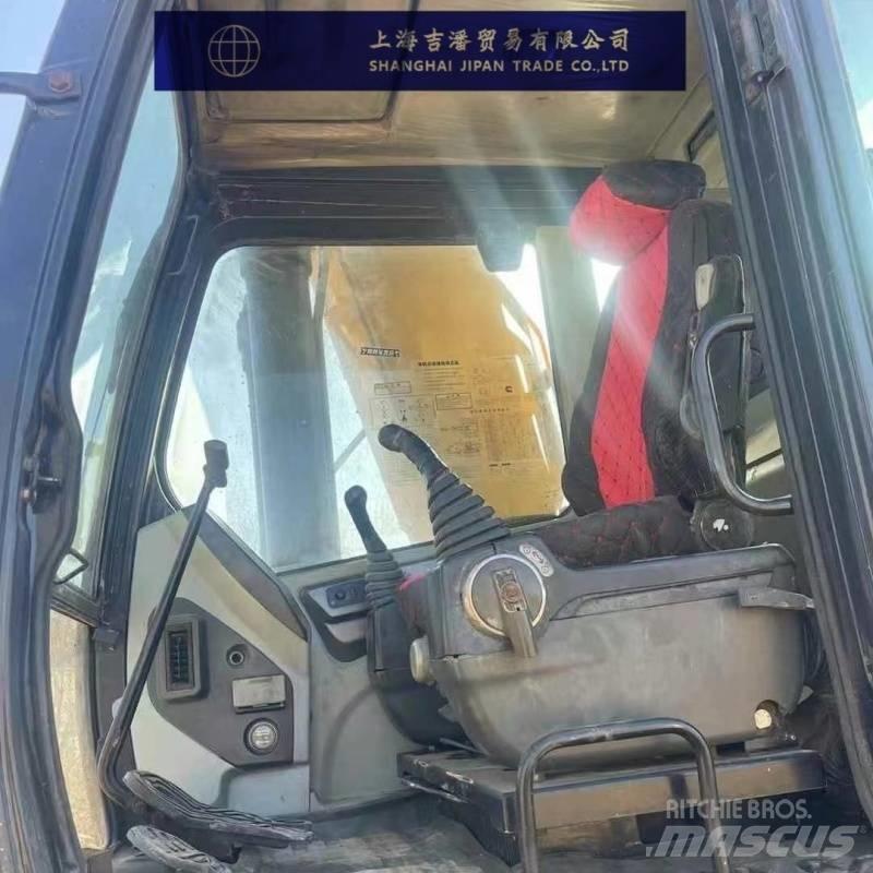Hyundai 305L Kāpurķēžu ekskavatori