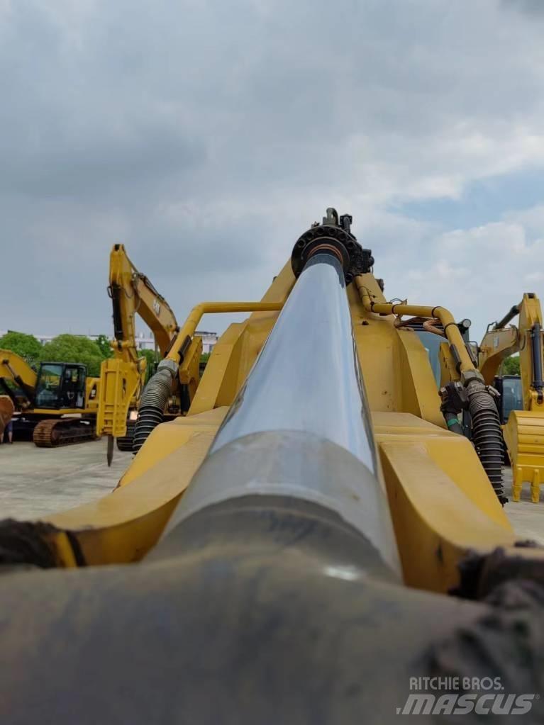 CAT 330 Kāpurķēžu ekskavatori
