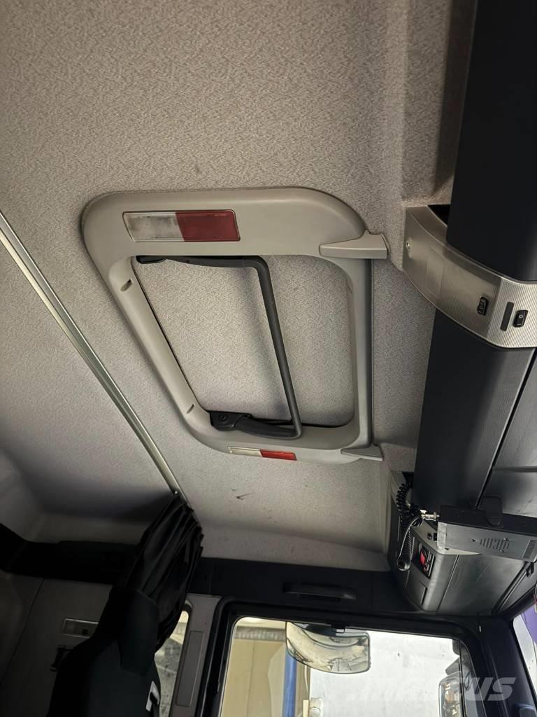 MAN TGX 35.540 Treileri ar āķi