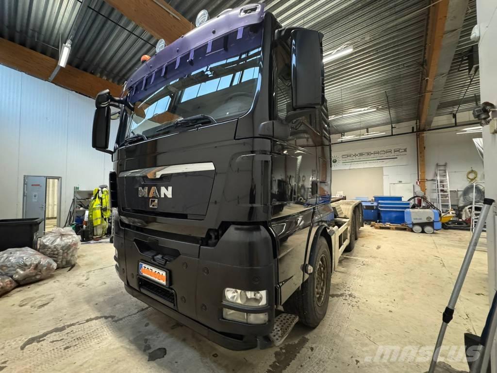 MAN TGX 35.540 Treileri ar āķi