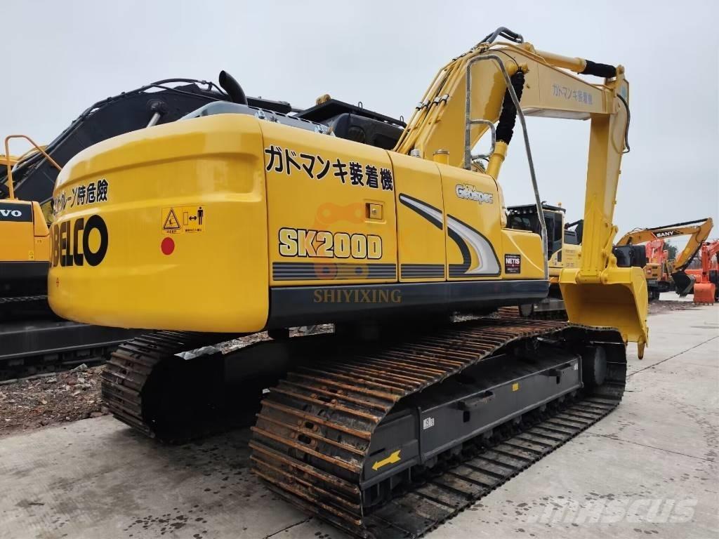 Kobelco SK 200 Kāpurķēžu ekskavatori