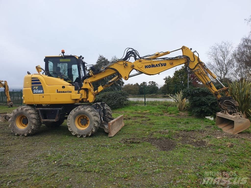 Komatsu PW98MR-10 Ekskavatori uz riteņiem