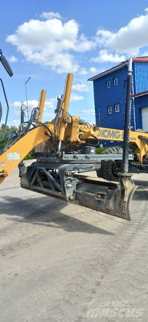 XCMG GR215A Greideri
