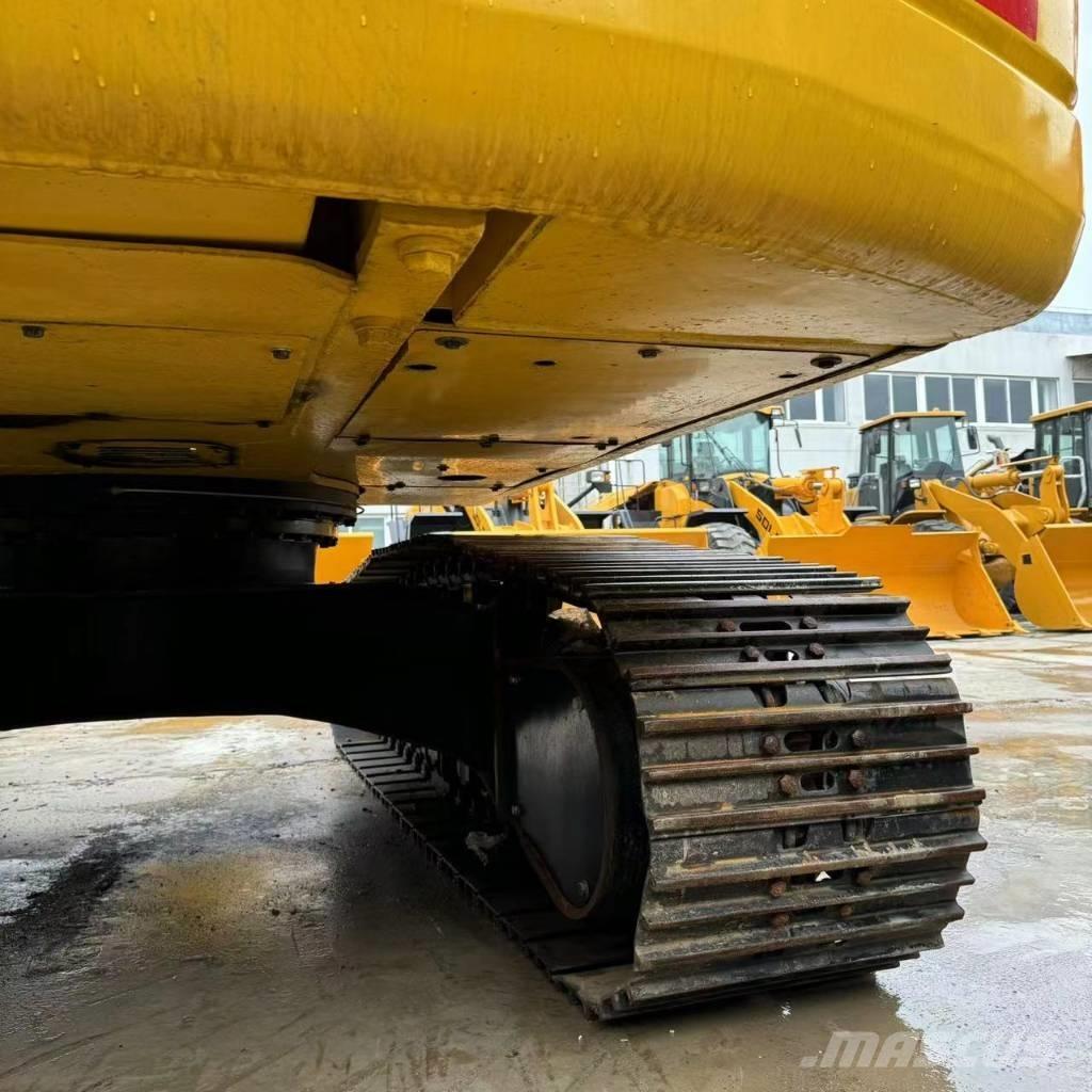 Komatsu PC 220-8 Kāpurķēžu ekskavatori