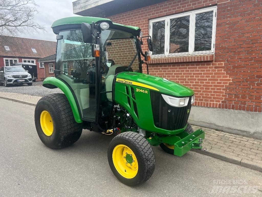 John Deere 3046 R Kompaktie traktori