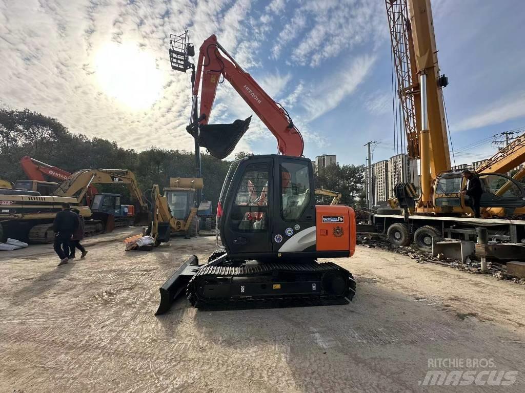 Hitachi ZX 70 Kāpurķēžu ekskavatori