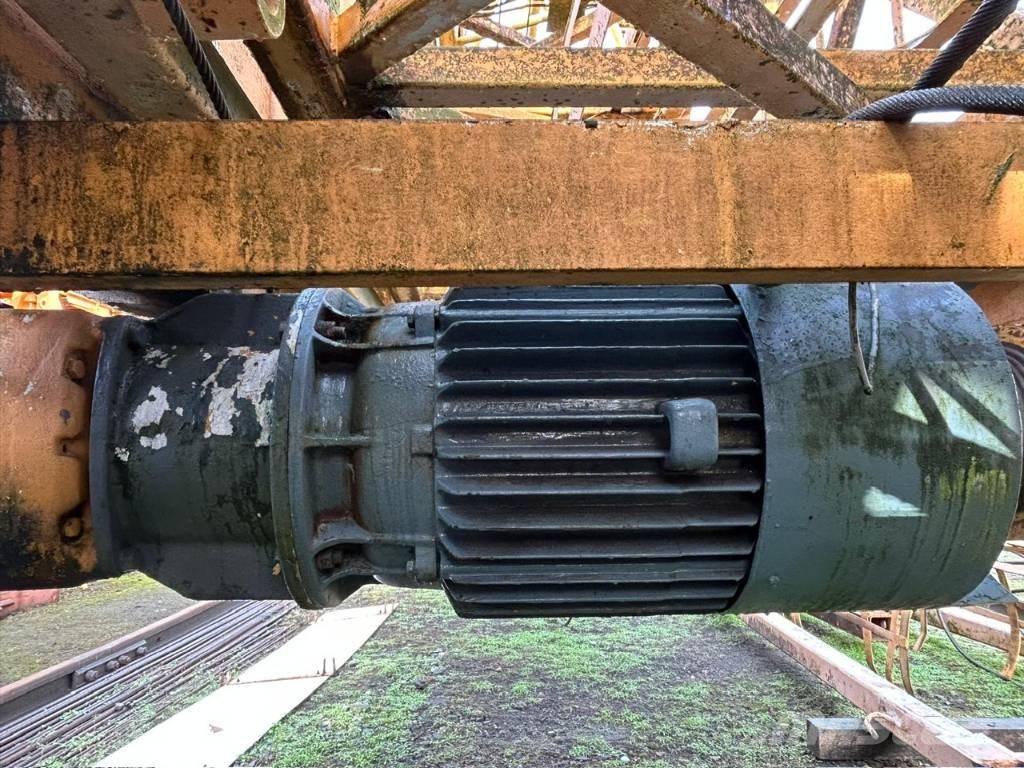 Liebherr 88 K Pacēlāju/krānu aprīkojums