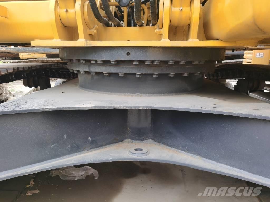Komatsu PC 220-7 Kāpurķēžu ekskavatori