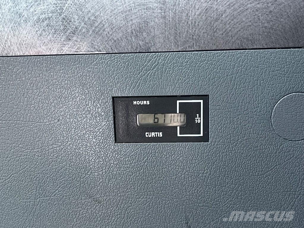 Hyundai HX140L Kāpurķēžu ekskavatori