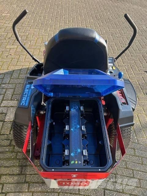 Toro eMR 4275 Mauriņa traktors