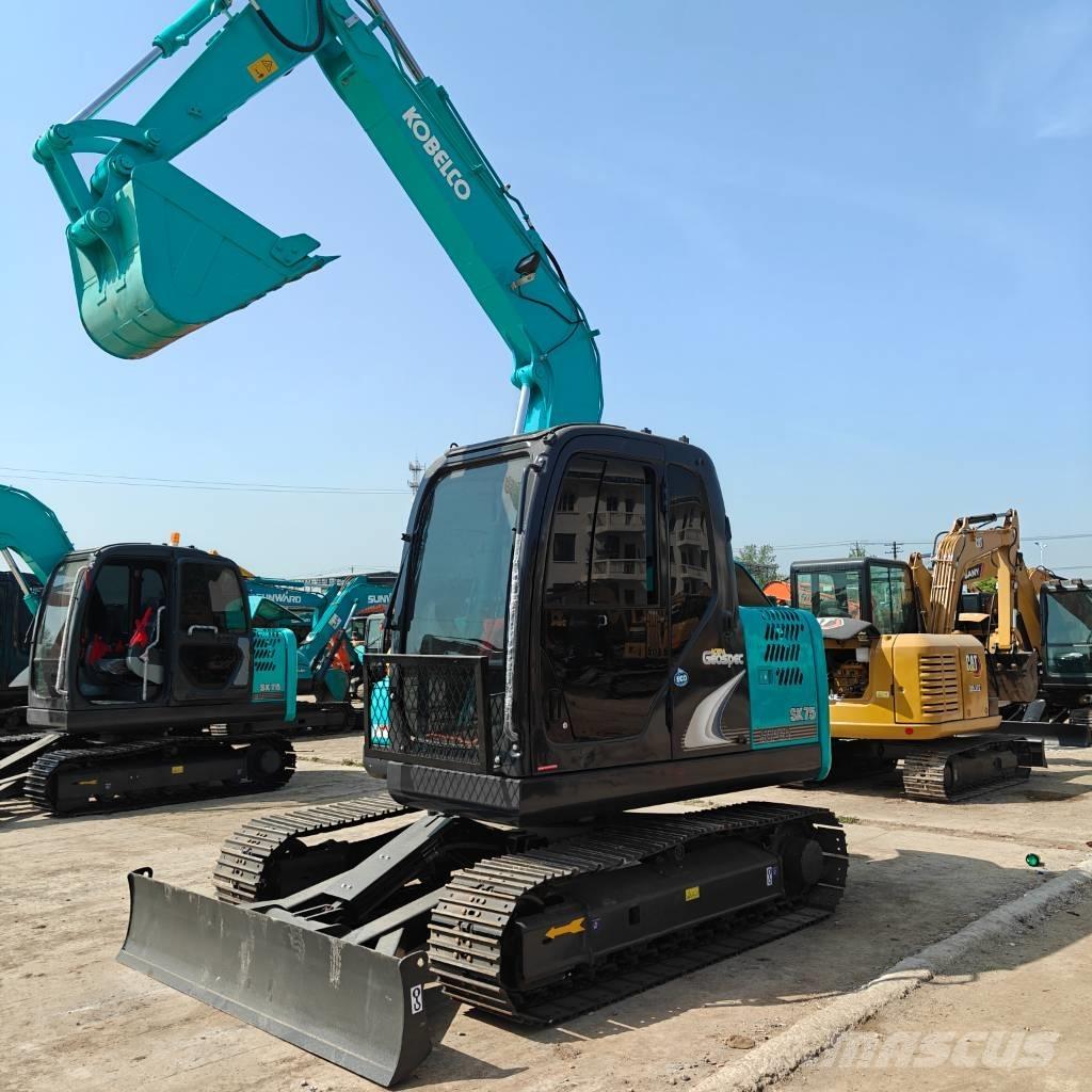 神钢 75 Kāpurķēžu ekskavatori