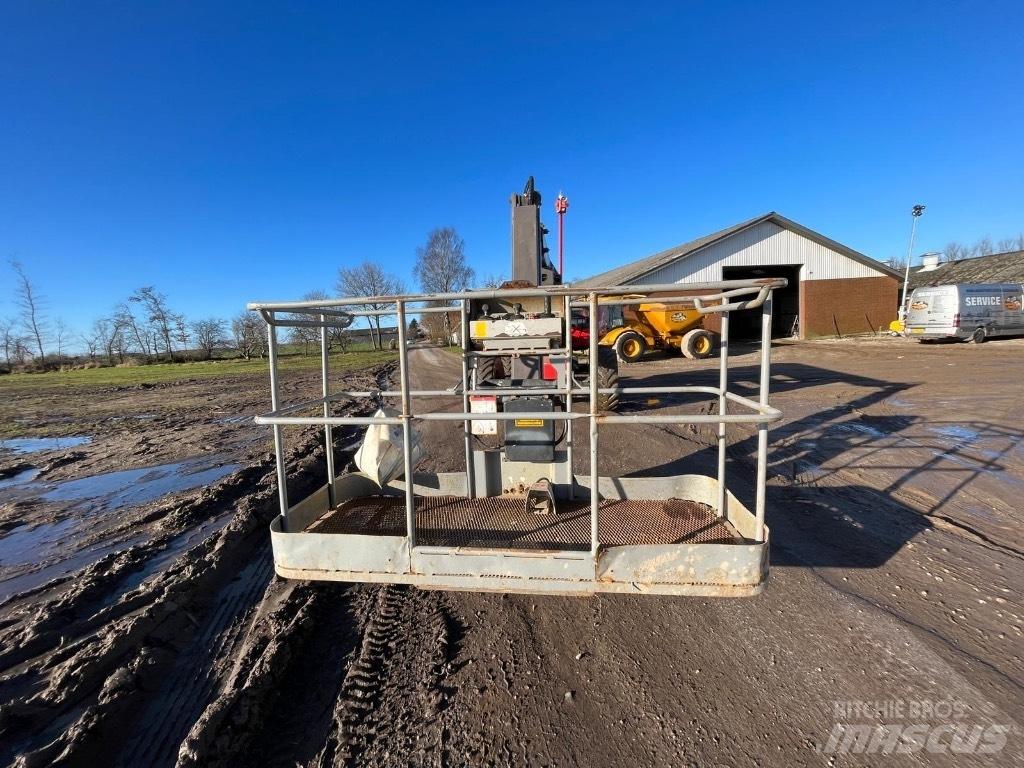 Manitou 200 ATJ Strēles pacēlāji