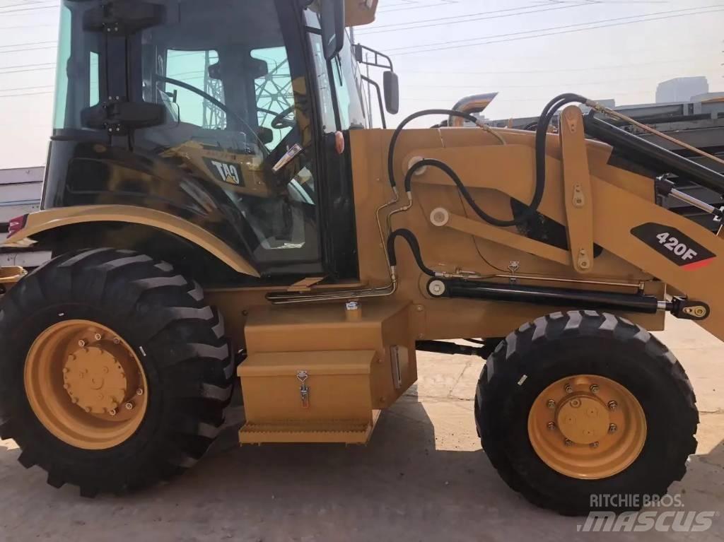 CAT 420 F Ekskavatori-iekrāvēji