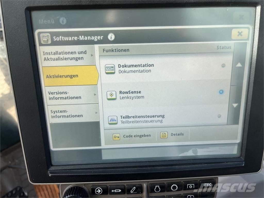 John Deere 6215R Traktori